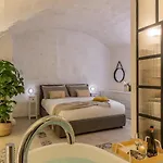 Daire Bright Stone Con Vasca Jacuzzi
