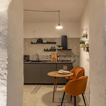 Bright Stone Con Vasca Jacuzzi Daire Monopoli