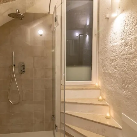 Bright Stone Con Vasca Jacuzzi Apartment