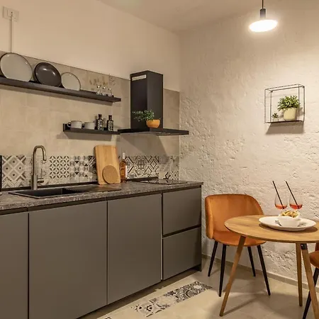 Bright Stone Con Vasca Jacuzzi Monopoli