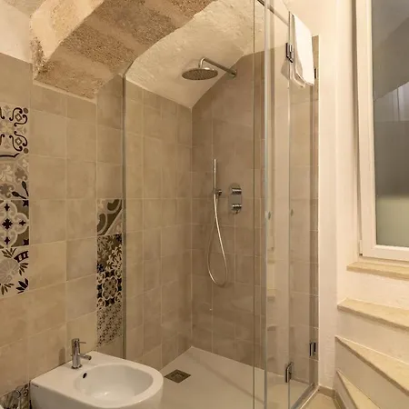 Bright Stone Con Vasca Jacuzzi
