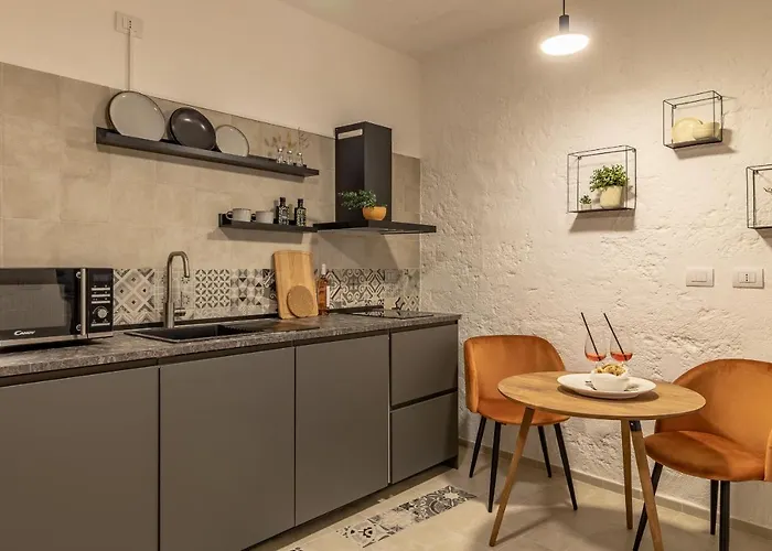 Bright Stone Con Vasca Jacuzzi Monopoli